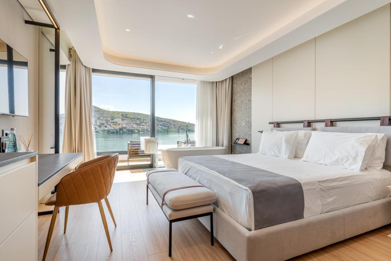 Yacht Premium Hotel Sarandë 外观 照片