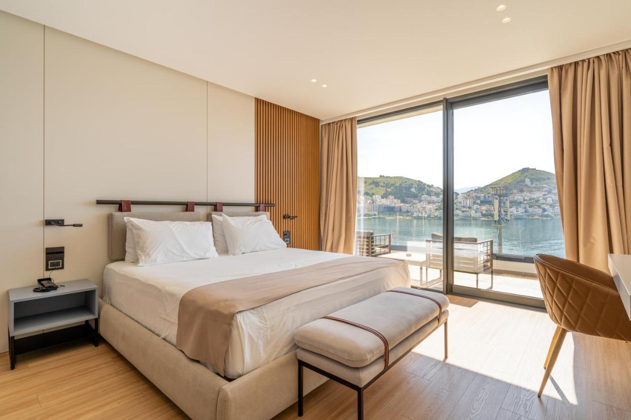 Yacht Premium Hotel Sarandë 外观 照片