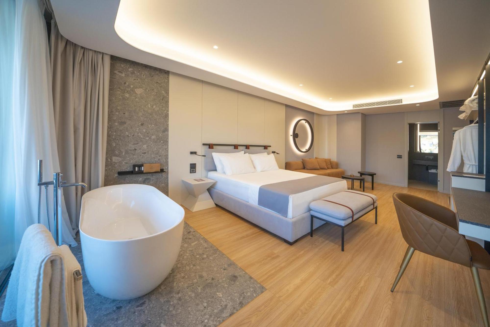 Yacht Premium Hotel Sarandë 外观 照片