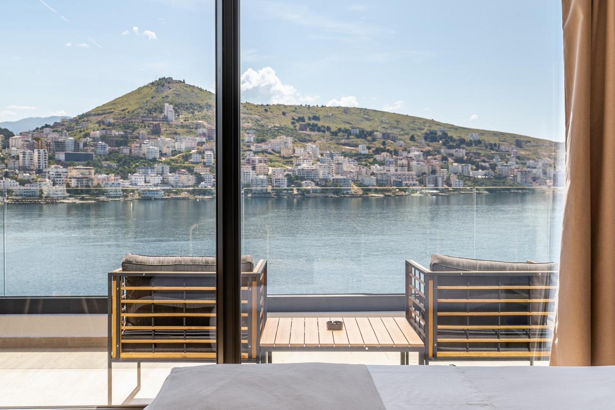 Yacht Premium Hotel Sarandë 外观 照片