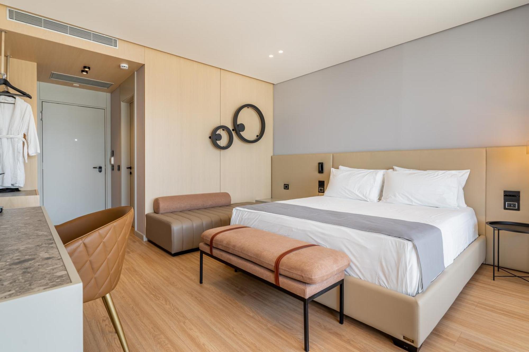 Yacht Premium Hotel Sarandë 客房 照片