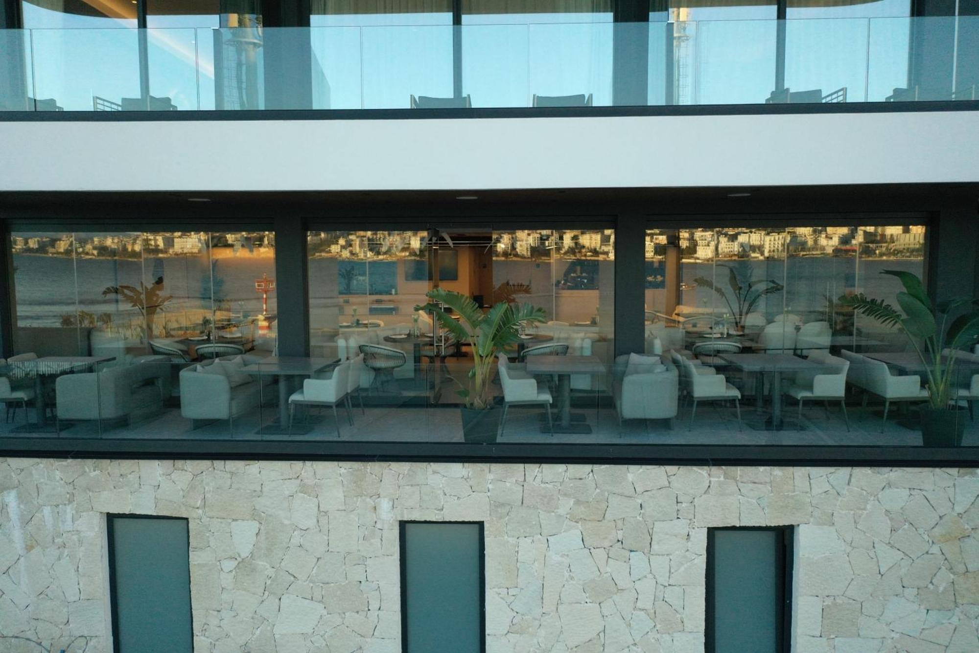 Yacht Premium Hotel Sarandë 外观 照片